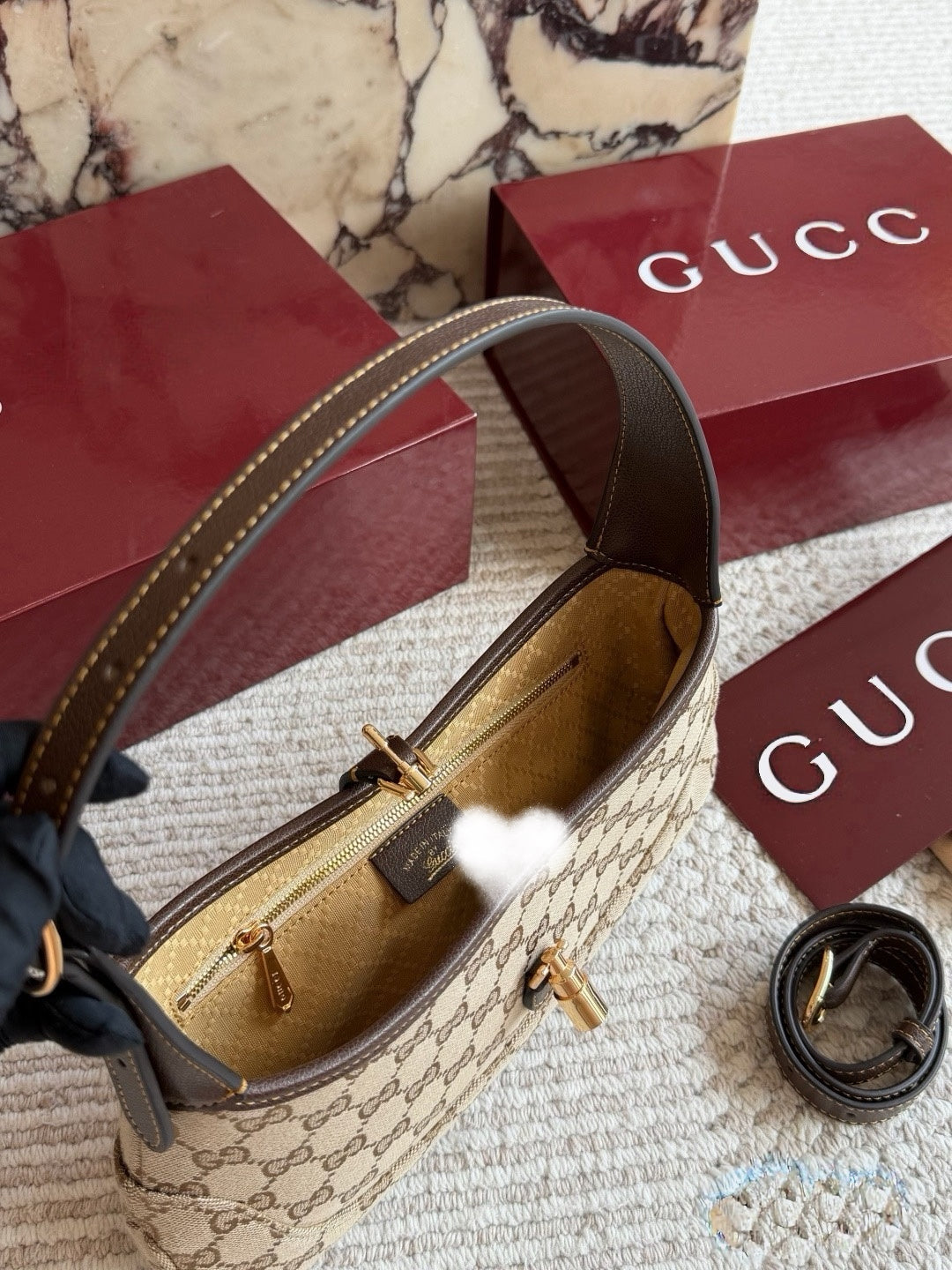 GUC BAG #5 JACKIE HEART — Mini Hobo Bag