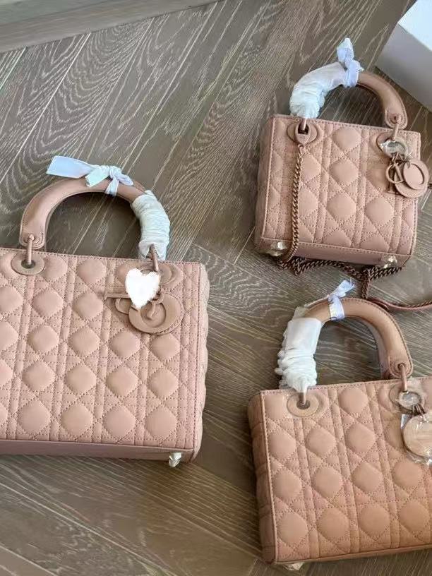 DIO BAG #4 Original Leather |  Macaron |24×20×11cm | Medium Top Handle | Lady D-Lite