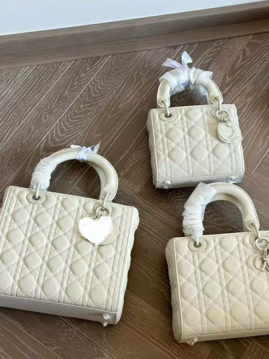 DIO BAG #4 Original Leather |  Macaron |24×20×11cm | Medium Top Handle | Lady D-Lite