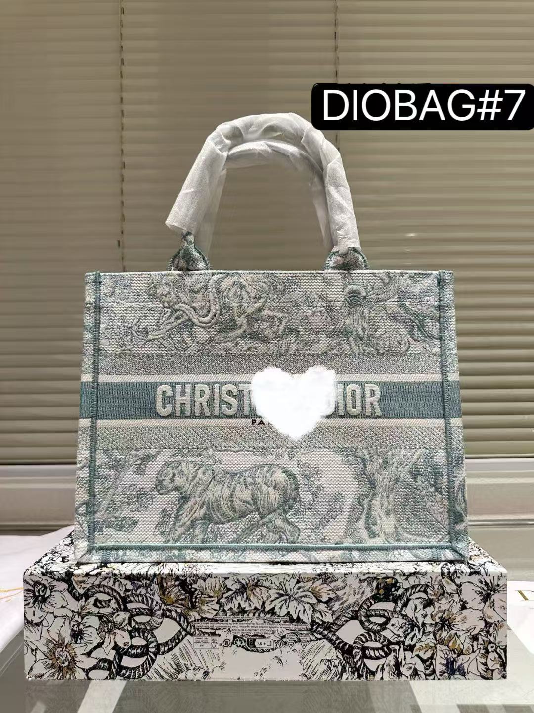 DIO BAG #7 Embroidered Cotton Tote | Medium Top Handle | Book Tote