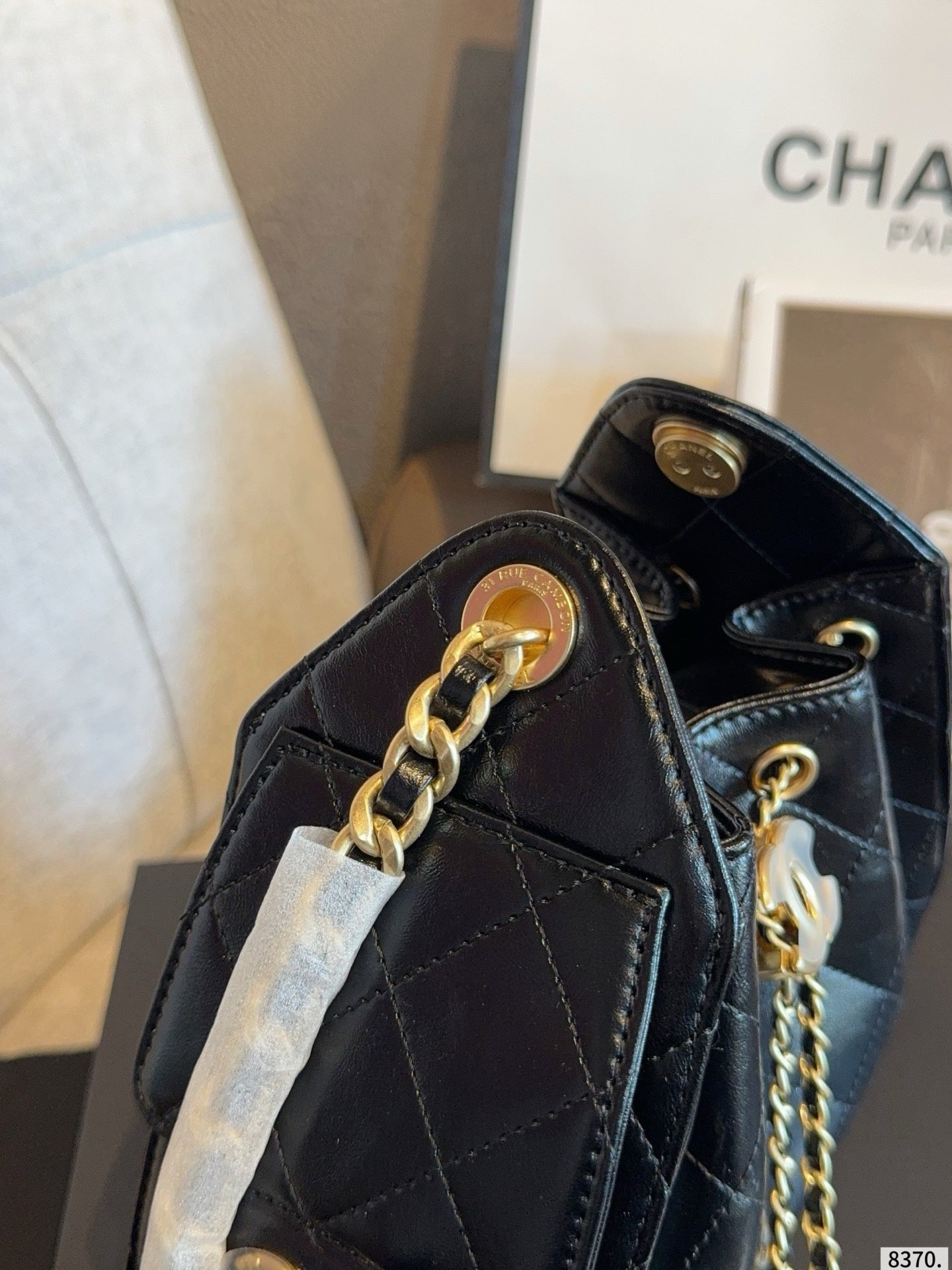 CHA BAG #5 CC New Season Hobo Drawstring Bag | Black Lambskin | Gold Hardware | 22×10×14cm