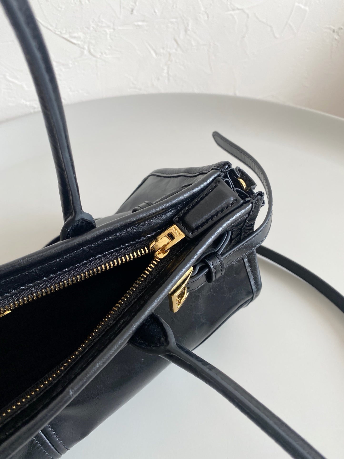 PRA BAG #4 Softlux Oil-Wax Leather | Black | Gold Hardware | 32×15×12cm | Boston Top Handle Bag